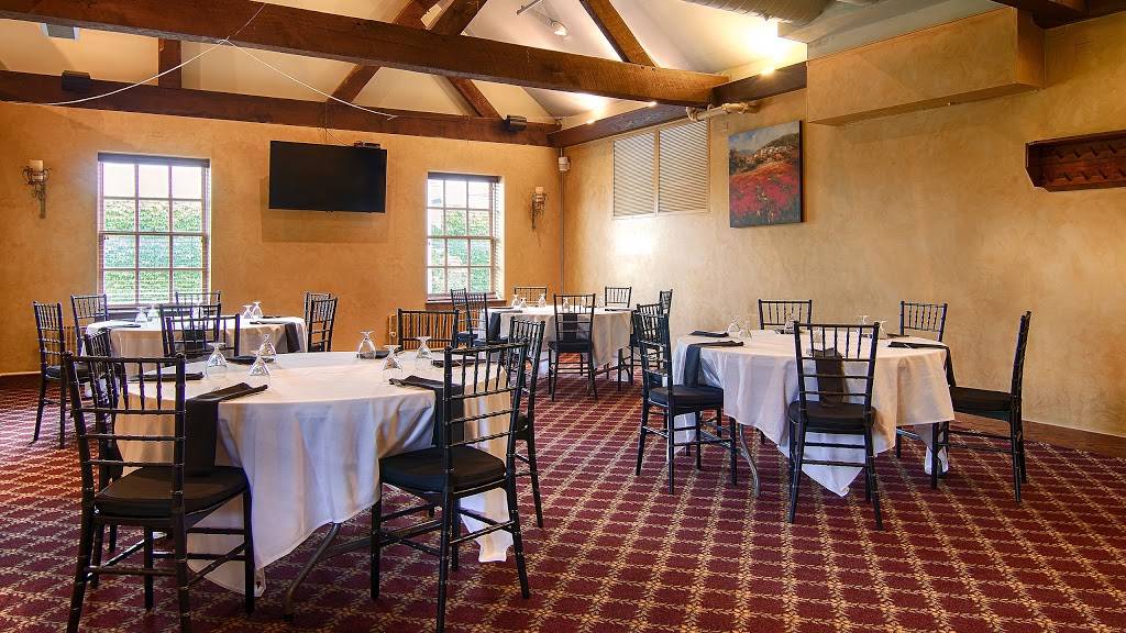 Public Landing Restaurant | restaurant | 200 W 8th St, Lockport, IL 60441, USA | 8158386500 OR +1 815-838-6500