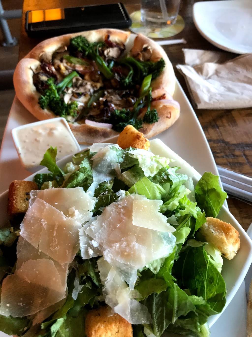 California Pizza Kitchen at Beverly Hills | restaurant | 207 S Beverly Dr, Beverly Hills, CA 90212, USA | 3102751101 OR +1 310-275-1101