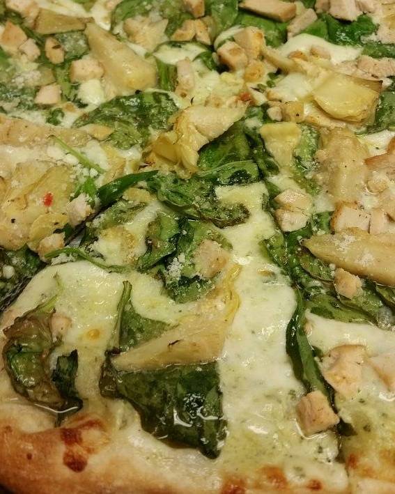 Belle Isle Pizza | meal delivery | 7869 E Jefferson Ave, Detroit, MI 48214, USA | 3133311222 OR +1 313-331-1222