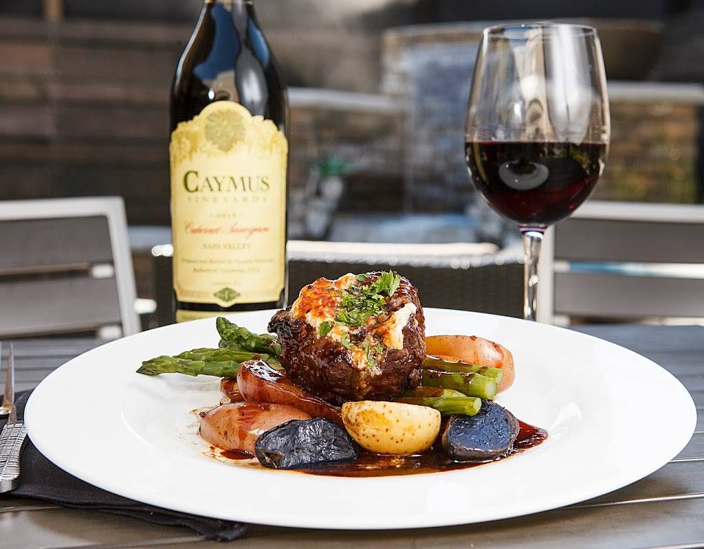 The Point Patio Bar & Bistro | restaurant | 2940 E Nees Ave #107, Fresno, CA 93720, USA | 5597654397 OR +1 559-765-4397