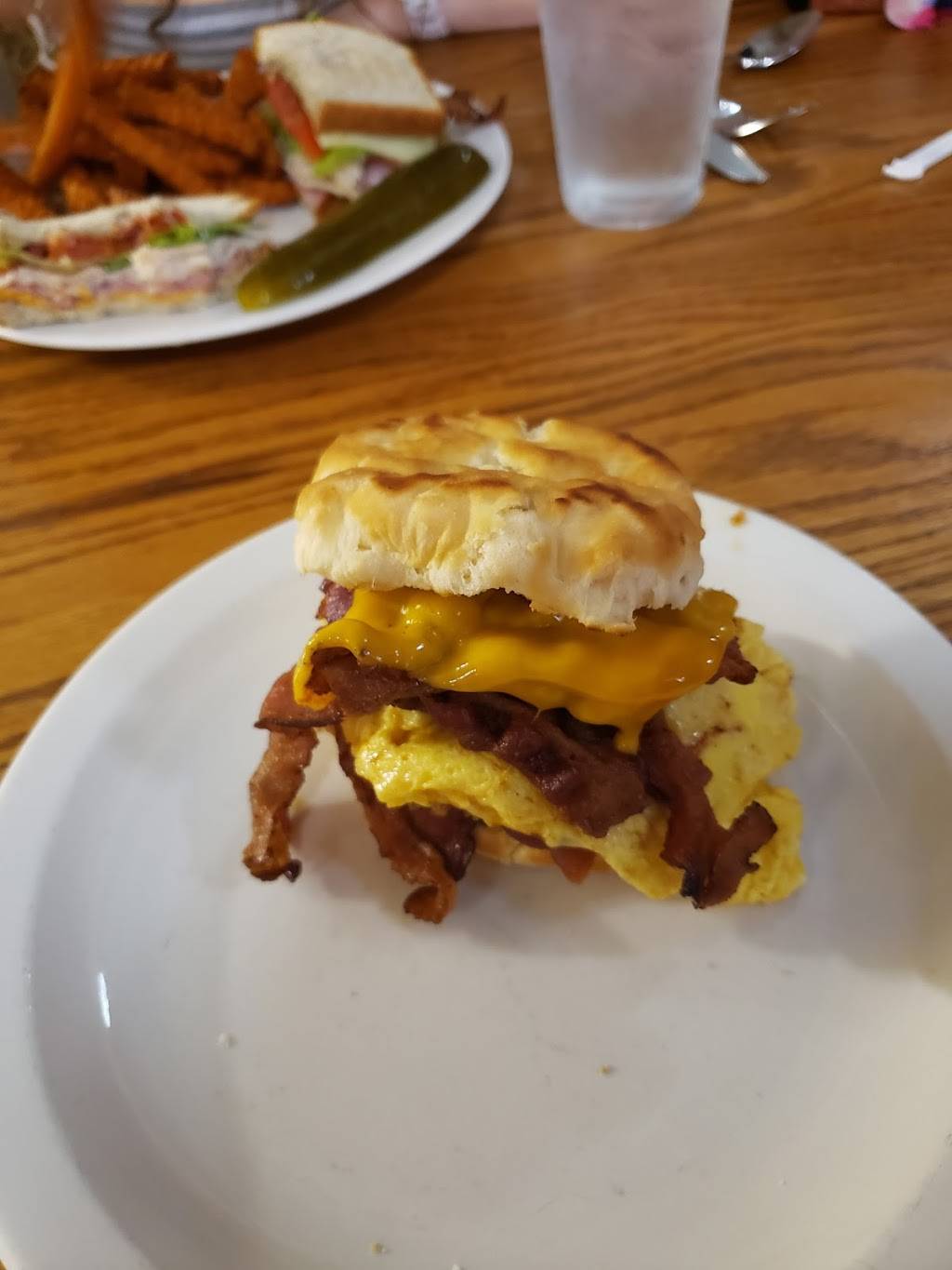 Market At Main | restaurant | 904 Main St, Lynchburg, VA 24504, USA | 4348479040 OR +1 434-847-9040