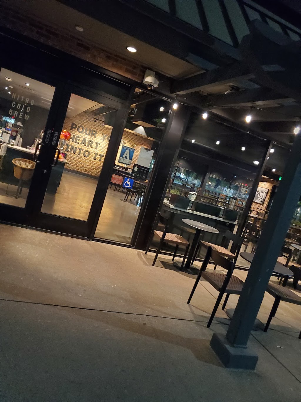 Starbucks | cafe | 5101 Stockdale Hwy, Bakersfield, CA 93309, USA | 6616310107 OR +1 661-631-0107