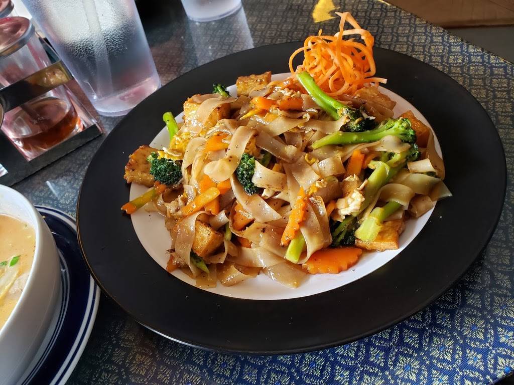 Elegance Thai Food | restaurant | 127 E Call St, Starke, FL 32091, USA | 9049648448 OR +1 904-964-8448