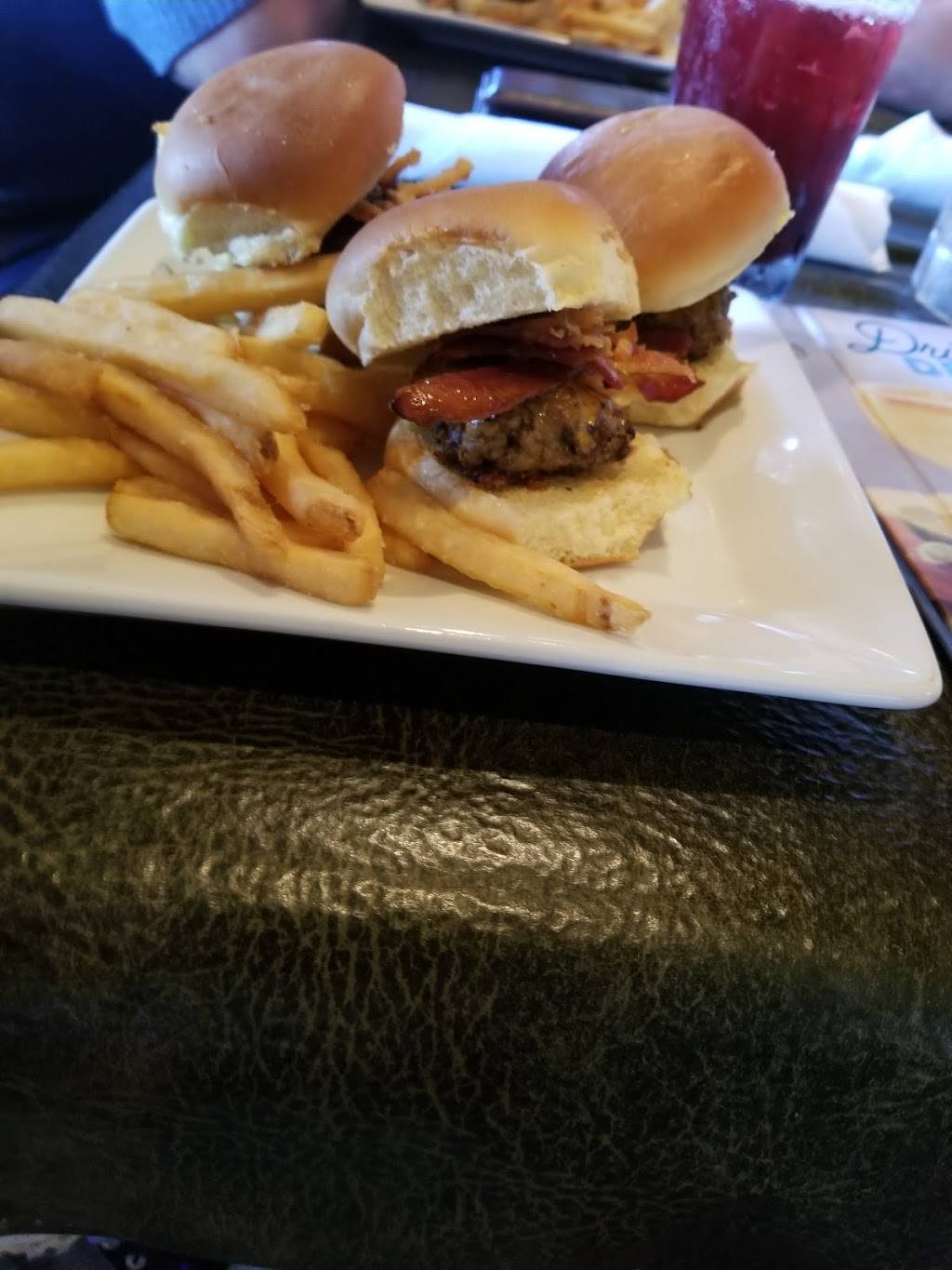 Ruby Tuesday | restaurant | 6329 W Newberry Rd, Gainesville, FL 32605, USA | 3523310033 OR +1 352-331-0033