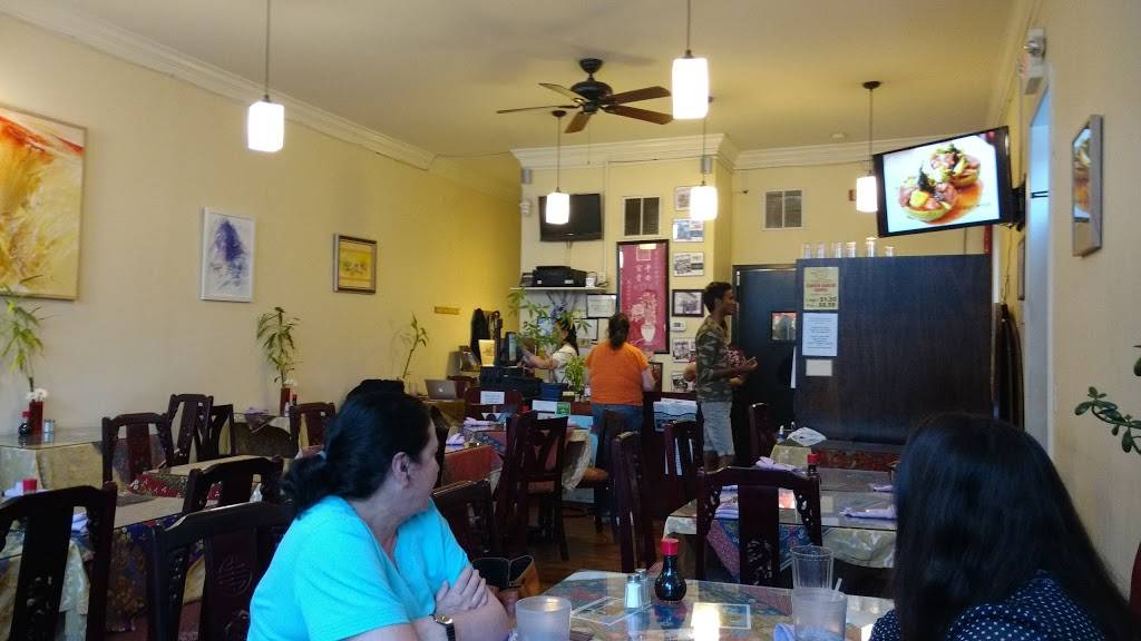 Jennys Kuali | restaurant | 102 E 4th St, Bethlehem, PA 18015, USA | 6107588088 OR +1 610-758-8088