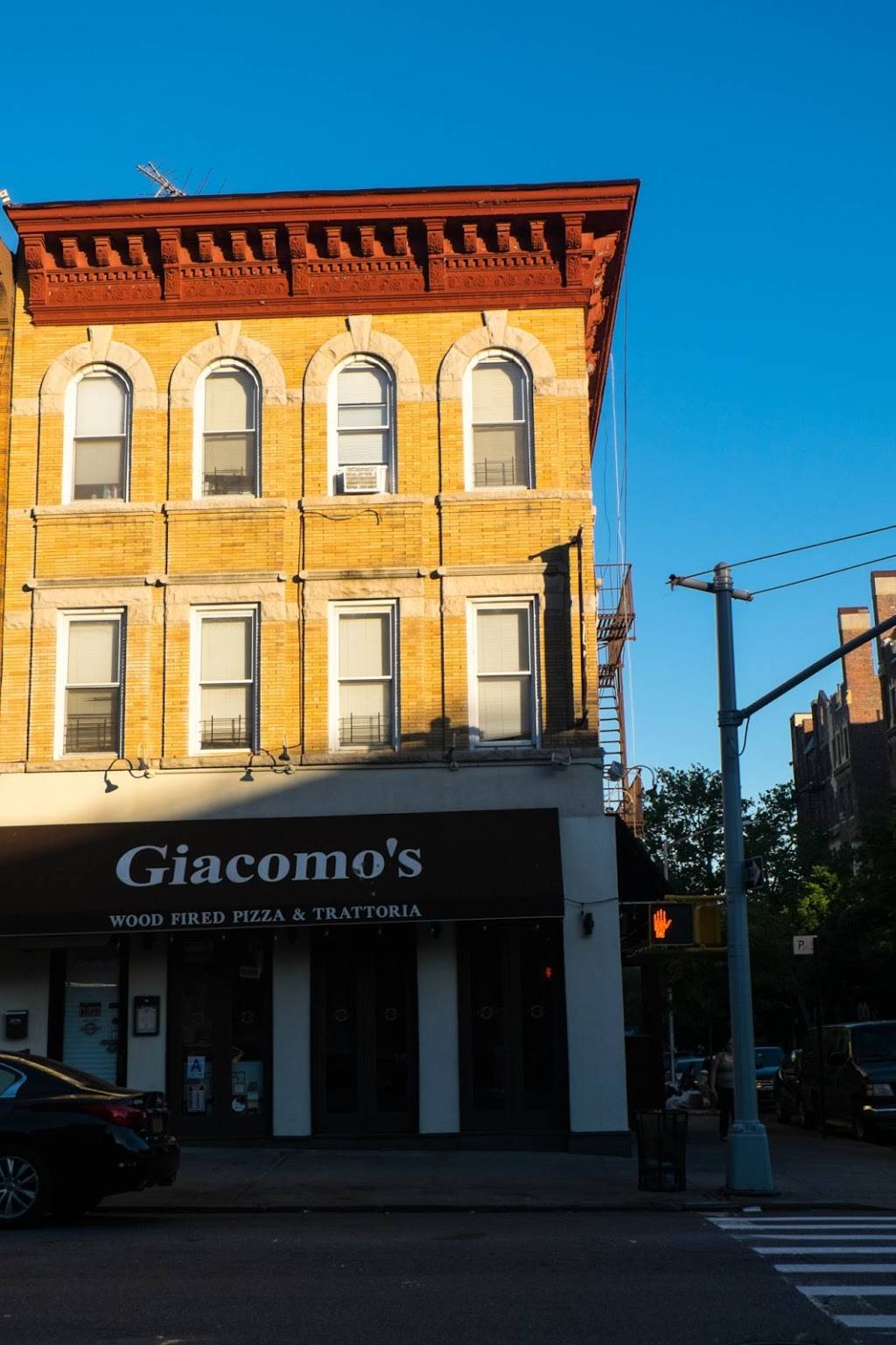 Giacomos | restaurant | 7902 3rd Ave, Brooklyn, NY 11209, USA | 7184396993 OR +1 718-439-6993