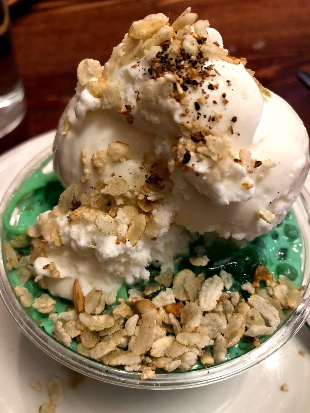 Maxs Restaurant Jersey City | restaurant | 687 Newark Ave, Jersey City, NJ 07306, USA | 2017982700 OR +1 201-798-2700