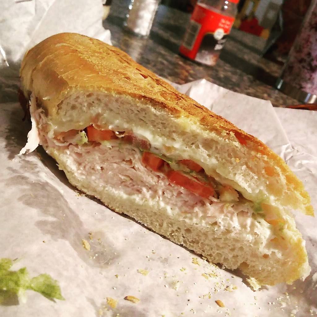 Frankies | restaurant | 1969 Sunset Point Rd, Clearwater, FL 33765, USA | 7274463775 OR +1 727-446-3775