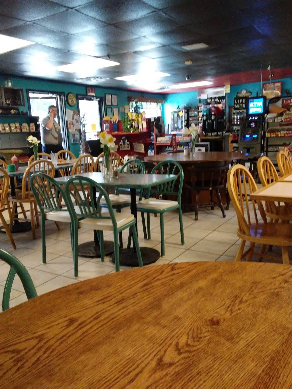 Corner Gas and Grill | restaurant | 2179 Paint Creek Rd, Mt Hope, WV 25880, USA | 3048776900 OR +1 304-877-6900