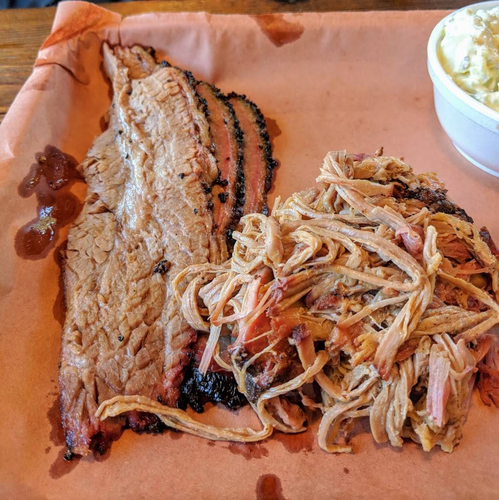 Hammerdown Barbecue | restaurant | 41153 John Mosby Hwy, Aldie, VA 20105, USA | 7035428692 OR +1 703-542-8692