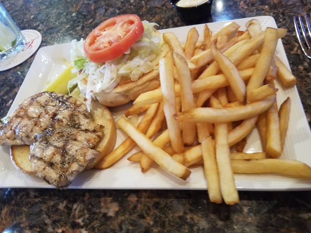 Philanders Grill & Bar | restaurant | 1000 US-10, Prescott, WI 54021, USA | 7152623828 OR +1 715-262-3828