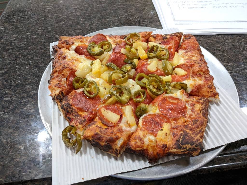 Bronco Billys Pizza Palace | restaurant | 2082, 26775, Hayward Blvd, Hayward, CA 94542, USA | 5107270532 OR +1 510-727-0532