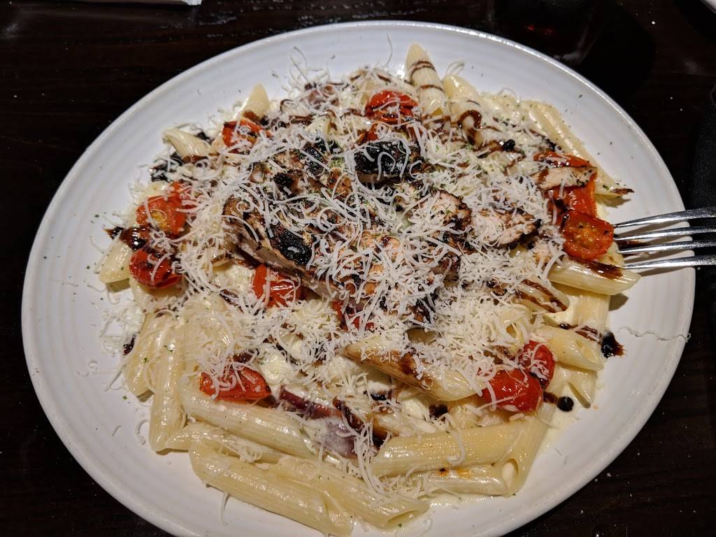 Carrabbas Italian Grill | restaurant | 7890 W Irlo Bronson Memorial Hwy, Kissimmee, FL 34747, USA | 4073909600 OR +1 407-390-9600