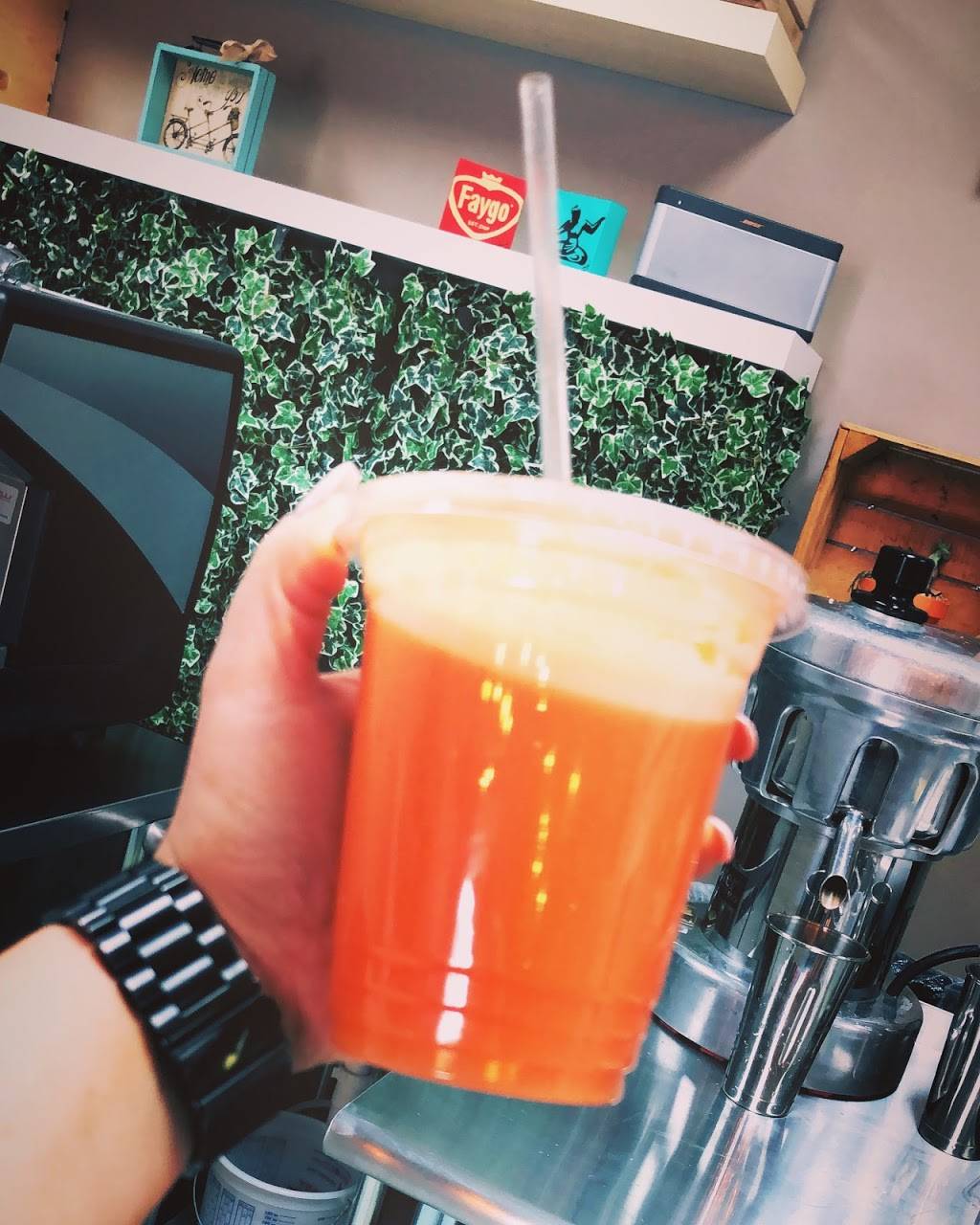 Revive Juice Cafe | restaurant | 3279 Rochester Rd, Troy, MI 48083, USA | 2485097146 OR +1 248-509-7146