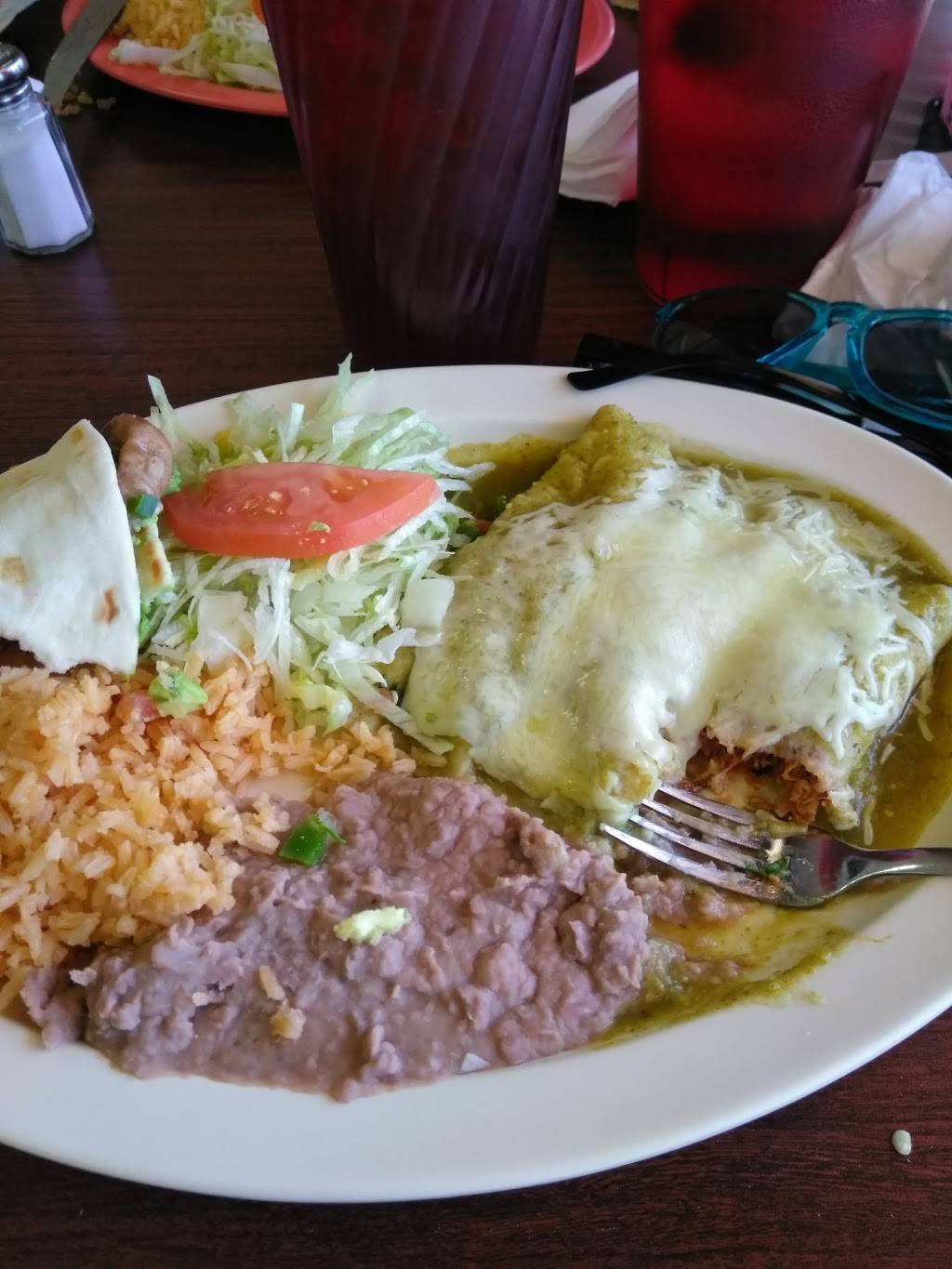 El Bracero Mexican Restaurant | restaurant | 3939 E Southcross, San Antonio, TX 78222, USA | 2103371686 OR +1 210-337-1686