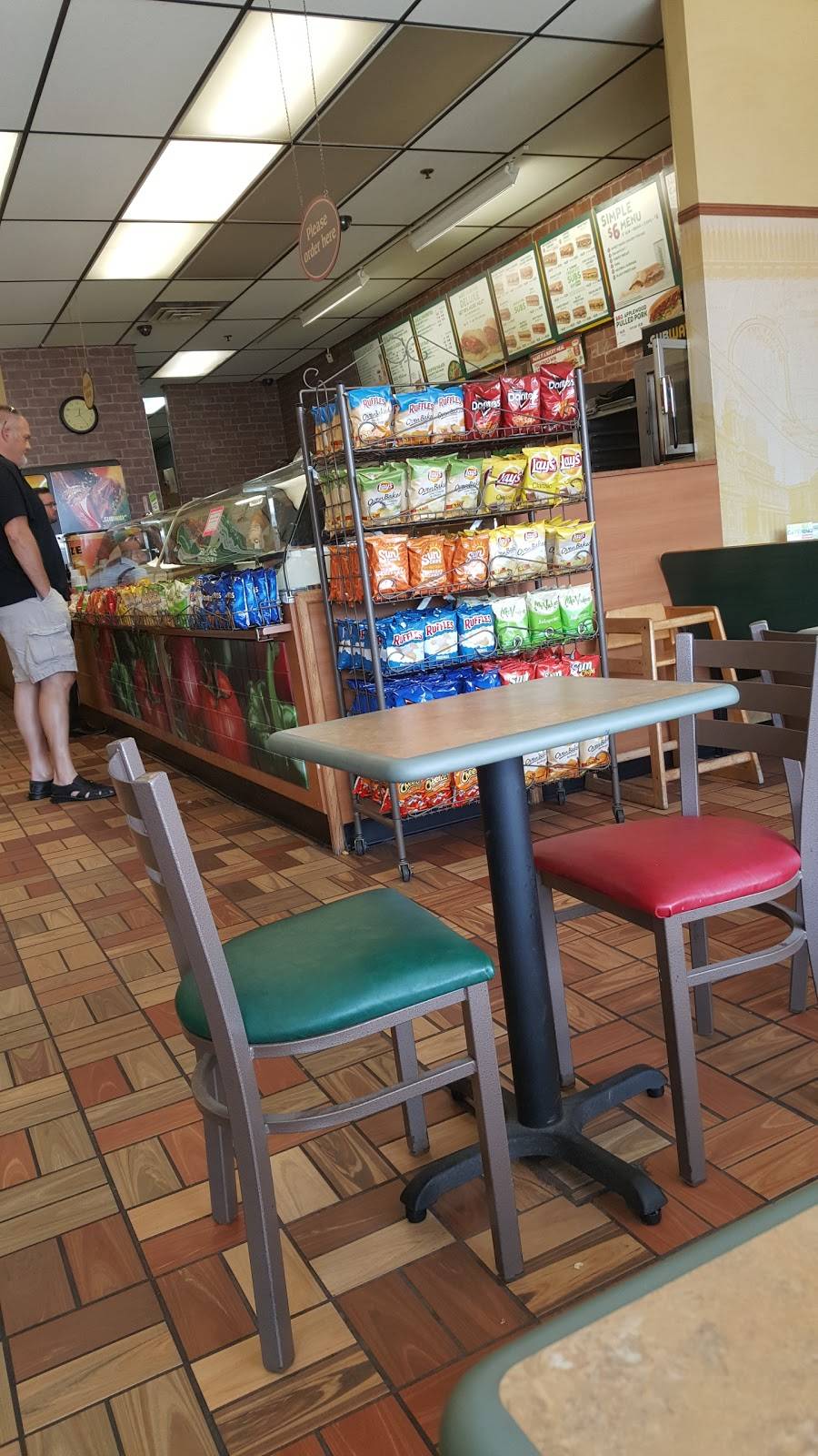 Subway | restaurant | 1814 W Beltline Hwy, Madison, WI 53713, USA | 6082555533 OR +1 608-255-5533