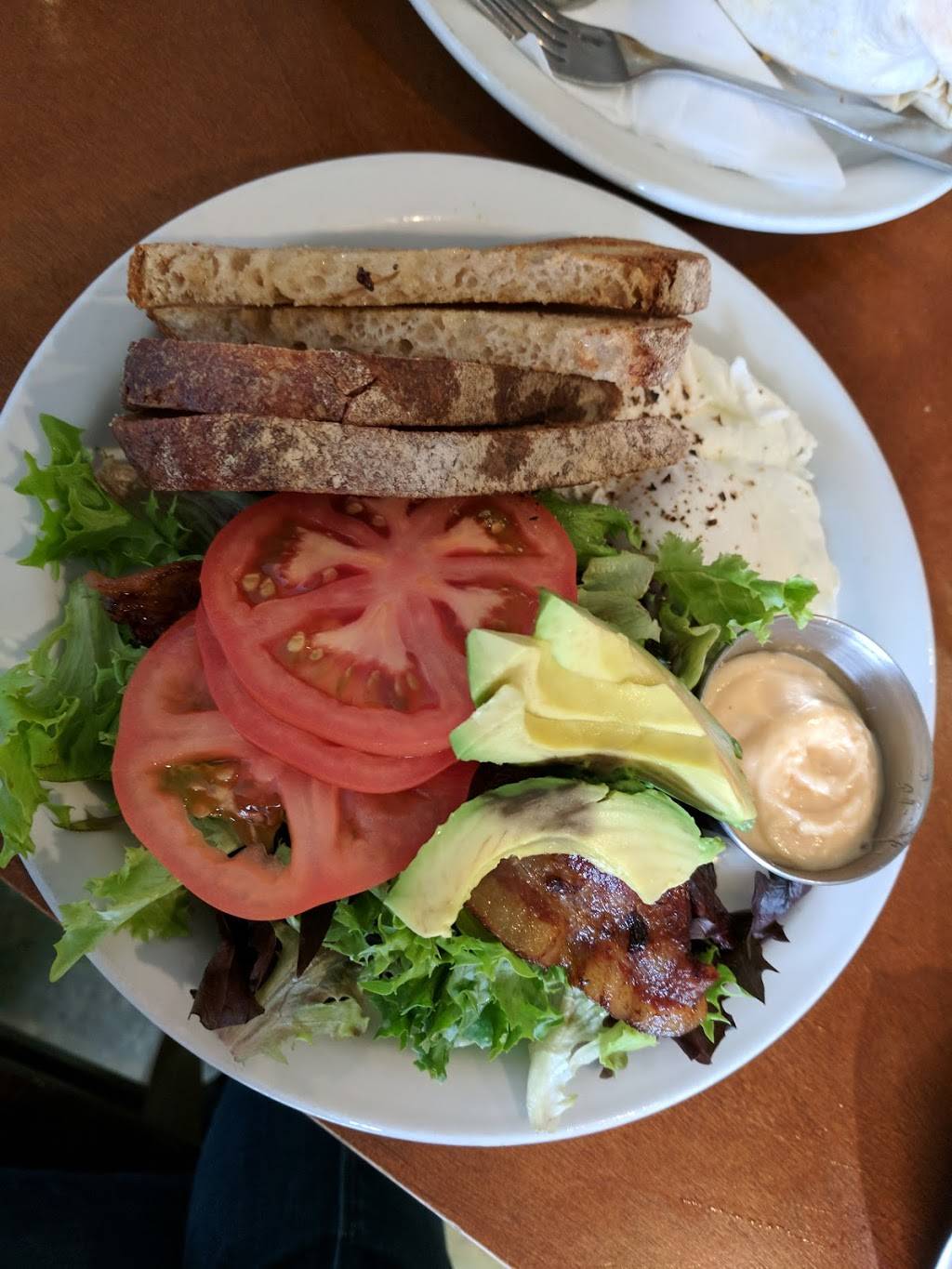 JoLa Cafe | cafe | 5915 SW Corbett Ave, Portland, OR 97239, USA | 5032441812 OR +1 503-244-1812