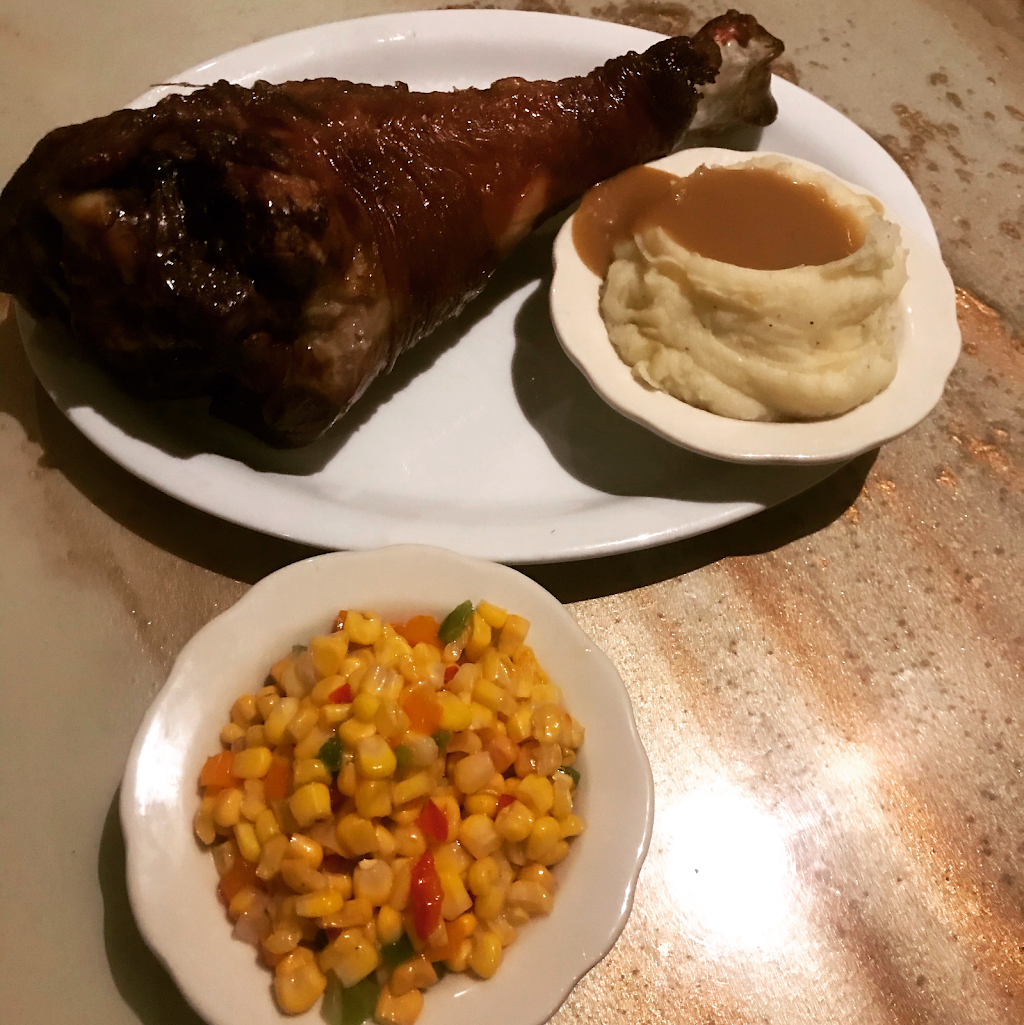 Cranes Farmhouse | restaurant | 101 E Main St, Shelbyville, MO 63469, USA | 5736333012 OR +1 573-633-3012