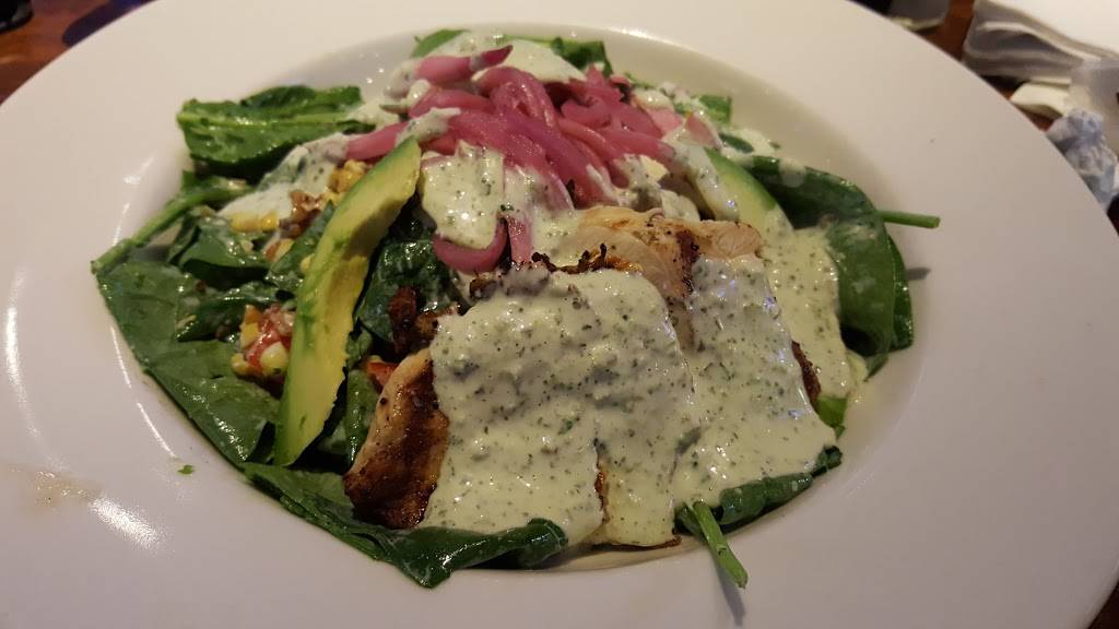 Third Base | restaurant | 3107 S Interstate 35, Round Rock, TX 78664, USA | 5123882273 OR +1 512-388-2273