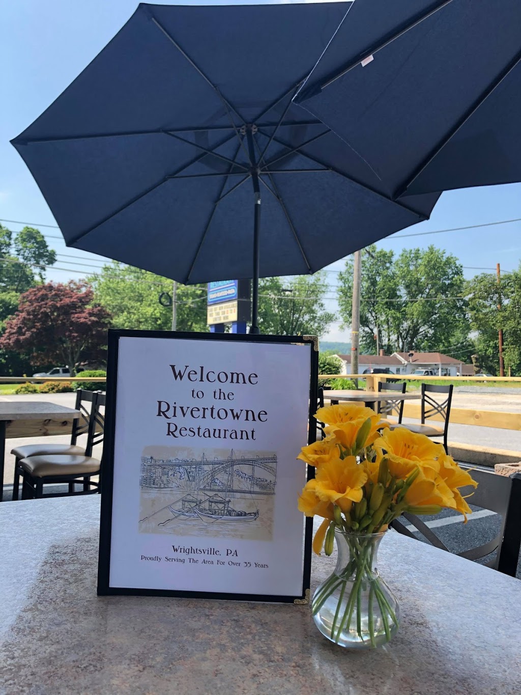 Rivertowne Restaurant & Bar | restaurant | 960 Hellam St, Wrightsville, PA 17368, USA | 7172523184 OR +1 717-252-3184