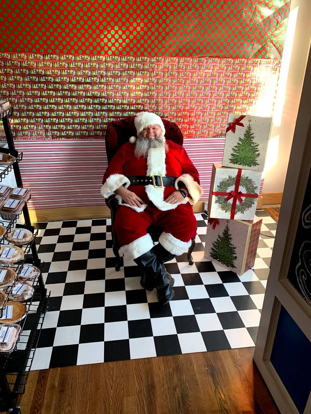 Burnettes Baked Goods | bakery | 404 N Sycamore St, Petersburg, VA 23806, USA | 8046685902 OR +1 804-668-5902