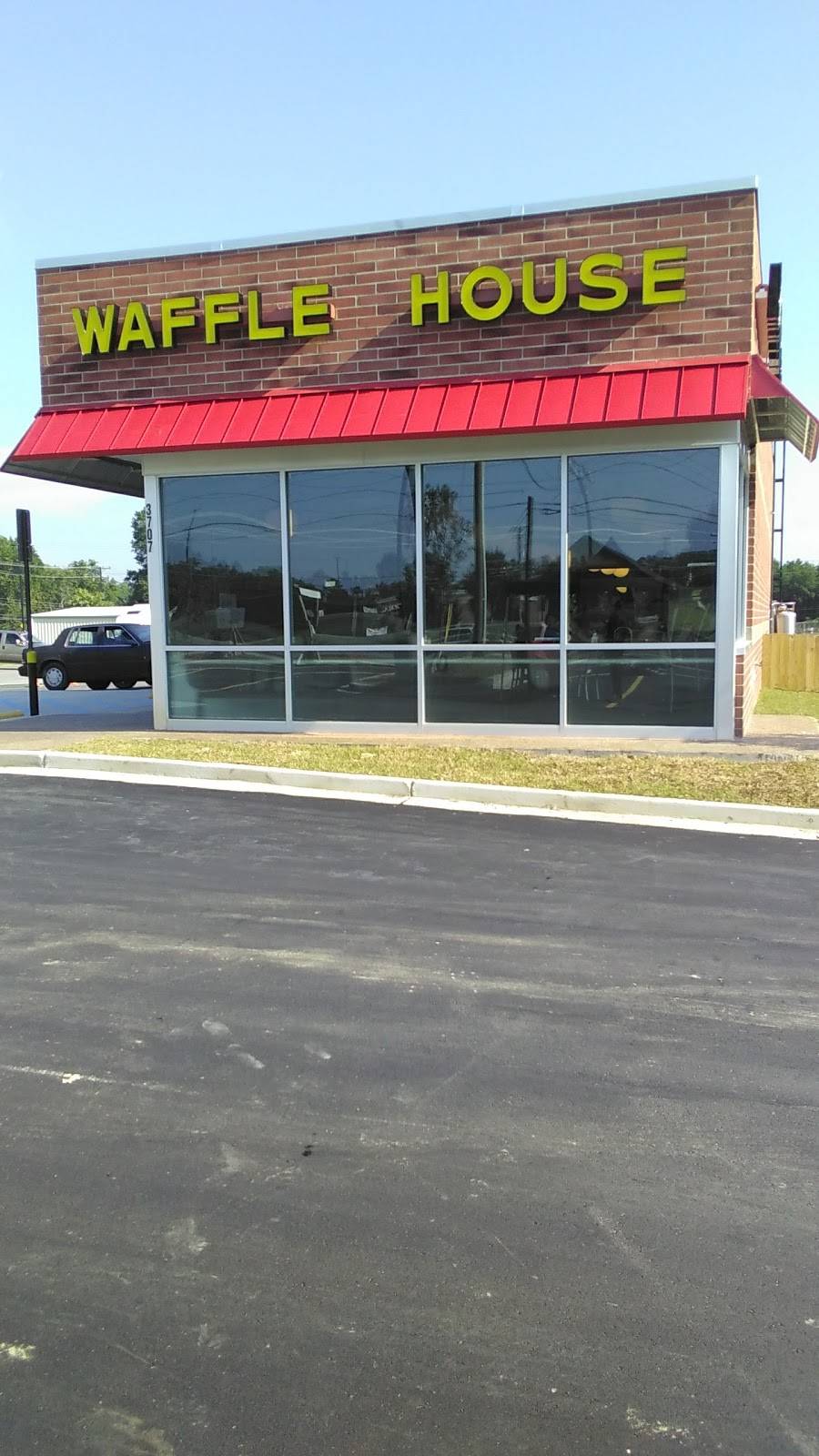 Waffle House | meal takeaway | 3707 S New Hope Rd, Gastonia, NC 28056, USA | 7046752413 OR +1 704-675-2413