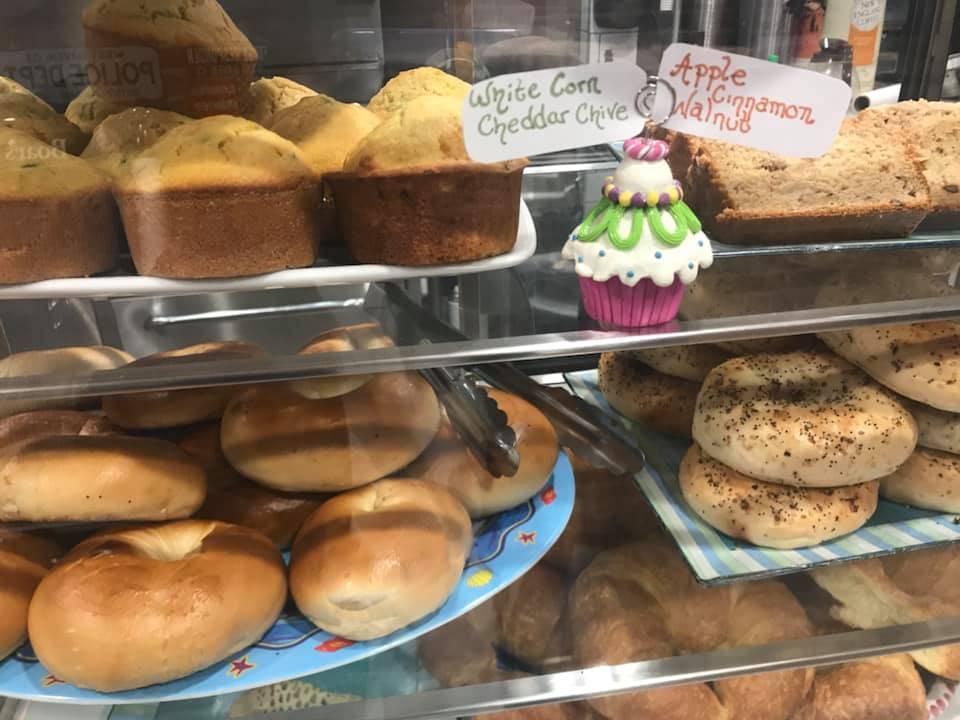 Prospect Beach House | restaurant | 940 Ocean Ave, West Haven, CT 06516, USA | 2039325555 OR +1 203-932-5555