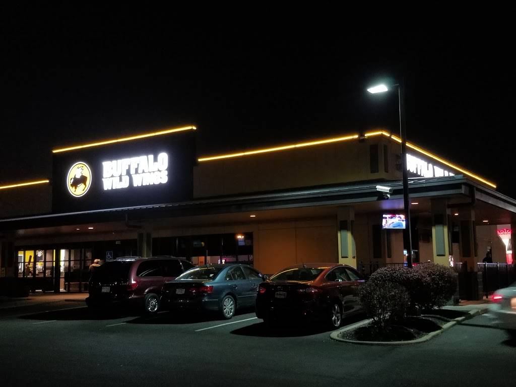 Buffalo Wild Wings | restaurant | 1690 Georgesville Square Dr, Columbus, OH 43228, USA | 6148708220 OR +1 614-870-8220