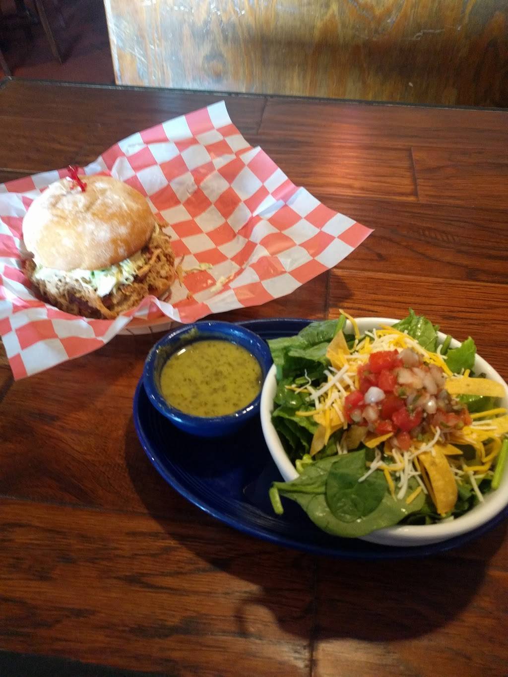 Smokin Willy BBQ | restaurant | 6102, 201 N Maple Ave, Purcellville, VA 20132, USA | 5404417081 OR +1 540-441-7081