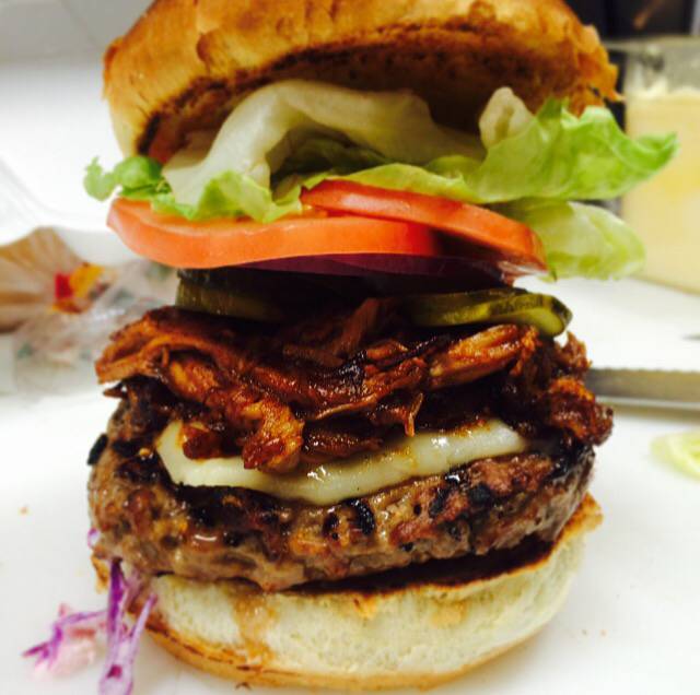 Maggies Diner | restaurant | 360 Lakeshore Rd W, Mississauga, ON L5H 1H3, Canada | 9052784405 OR +1 905-278-4405