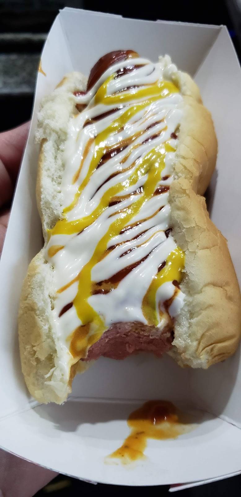 El Alpha Dog | restaurant | 8013 NW 66th St, Doral, FL 33166, USA | 3053053055 OR +1 305-305-3055