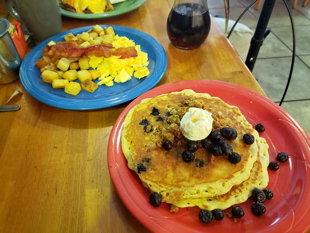 J. Christophers | restaurant | 122 E Liberty, Savannah, GA 31401, USA | 9122367494 OR +1 912-236-7494