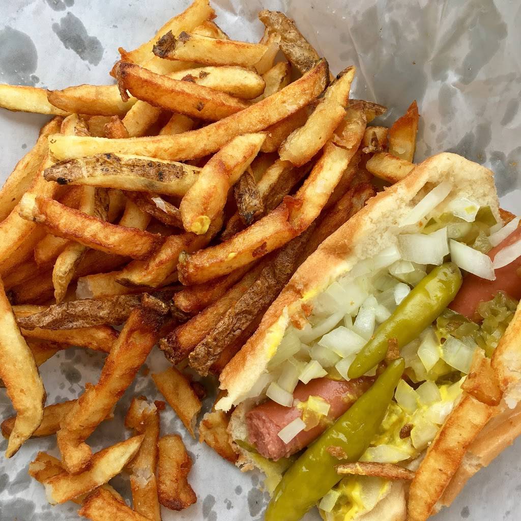 Redhot Ranch | restaurant | 3057 N Ashland Ave, Chicago, IL 60657, USA | 7736619377 OR +1 773-661-9377