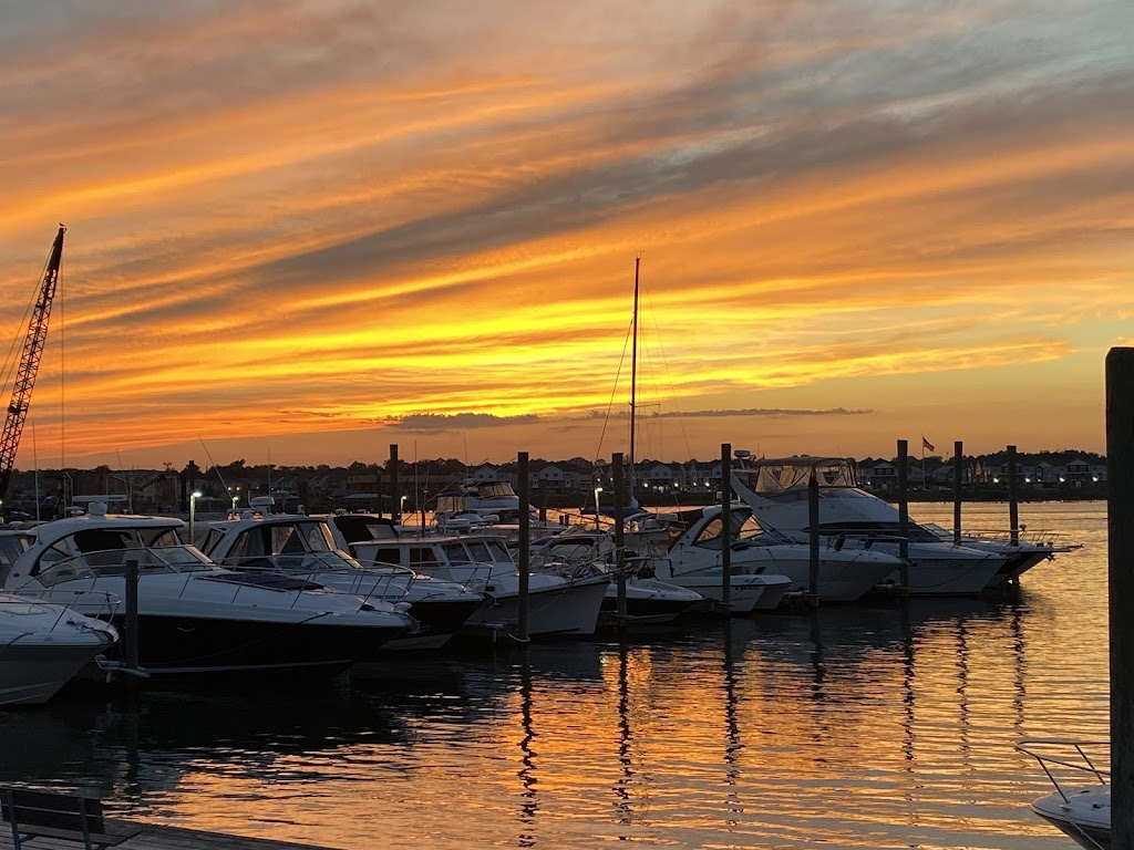 Paradise Island | restaurant | 225 Ellis St, Staten Island, NY 10307, USA | 8458273460 OR +1 845-827-3460