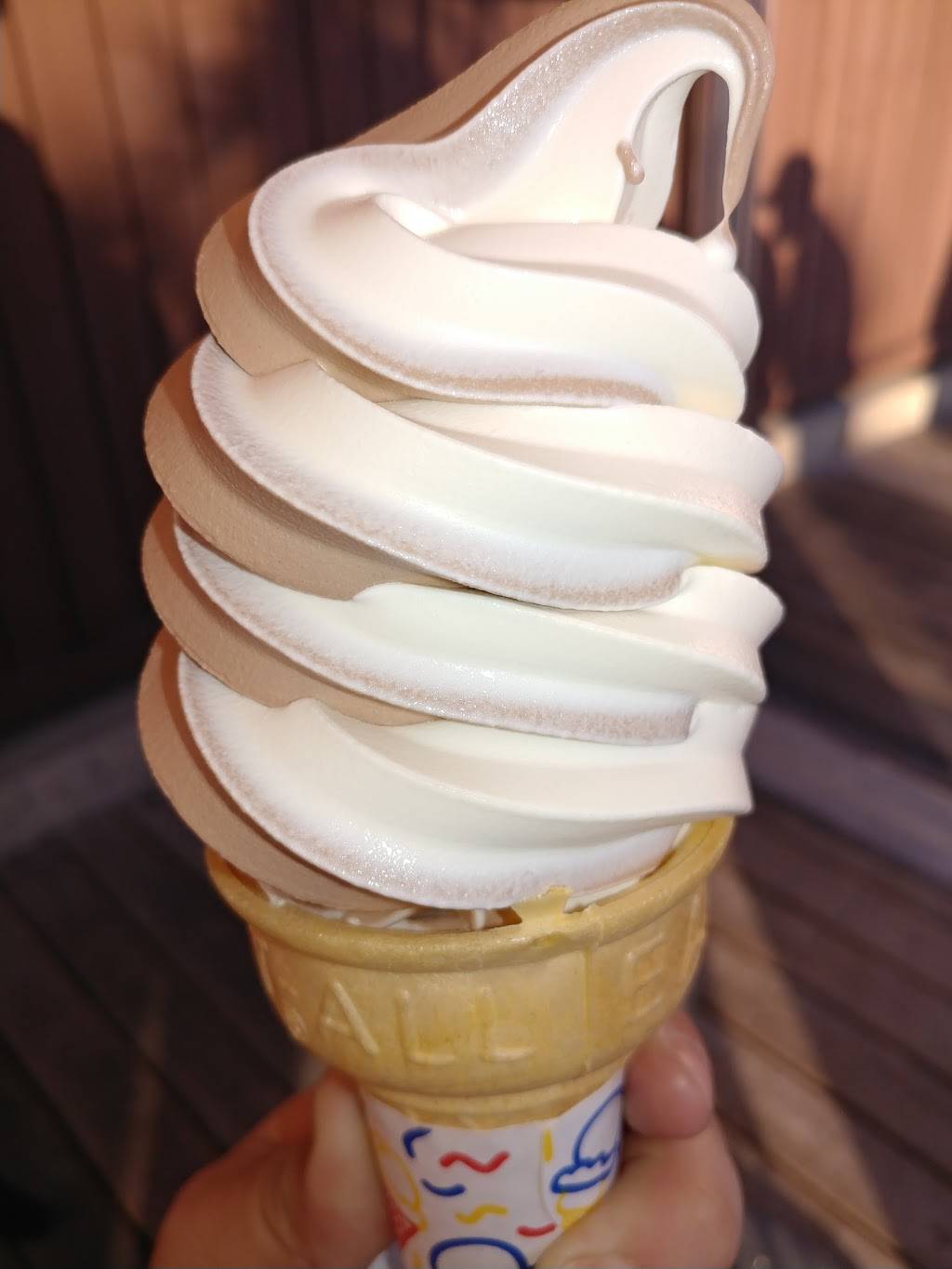 Adorable Snowman Frosted Treats | restaurant | 1313 S, Disneyland Dr, Anaheim, CA 92802, USA | 7147813463 OR +1 714-781-3463