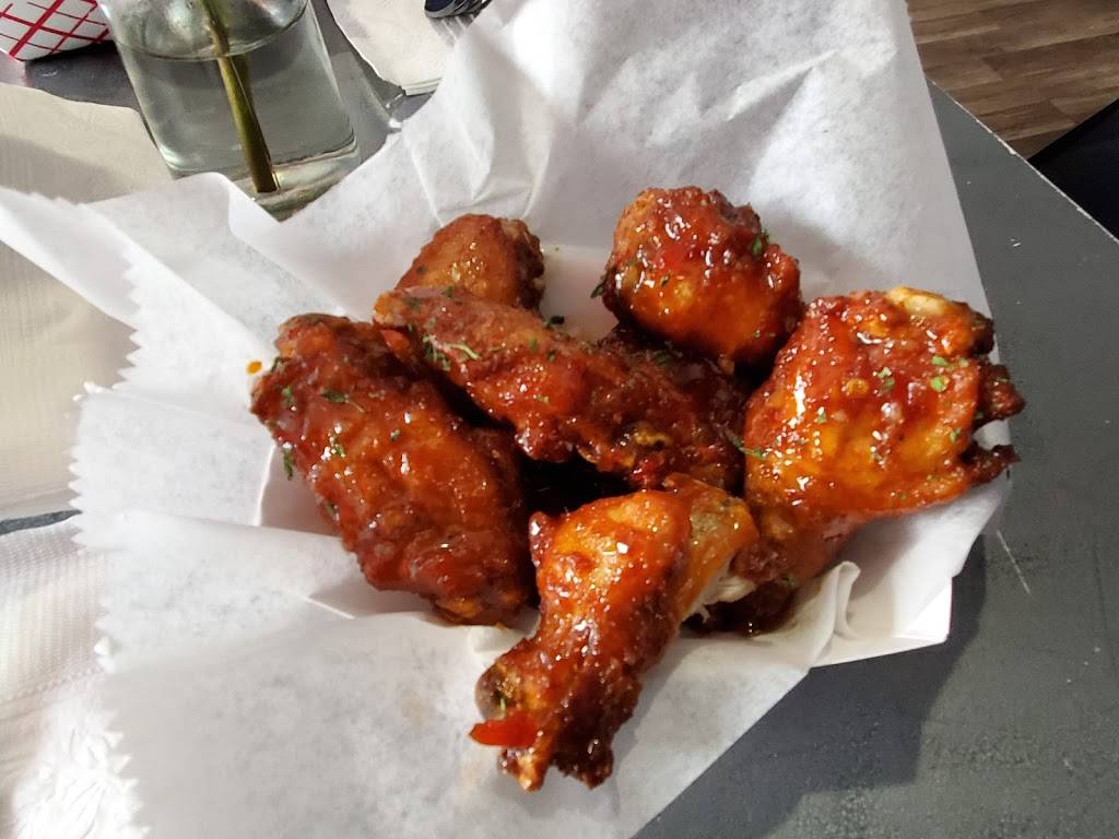 Bistro 870 | restaurant | 6104 Haverford Ave, Philadelphia, PA 19151, USA | 2159214346 OR +1 215-921-4346