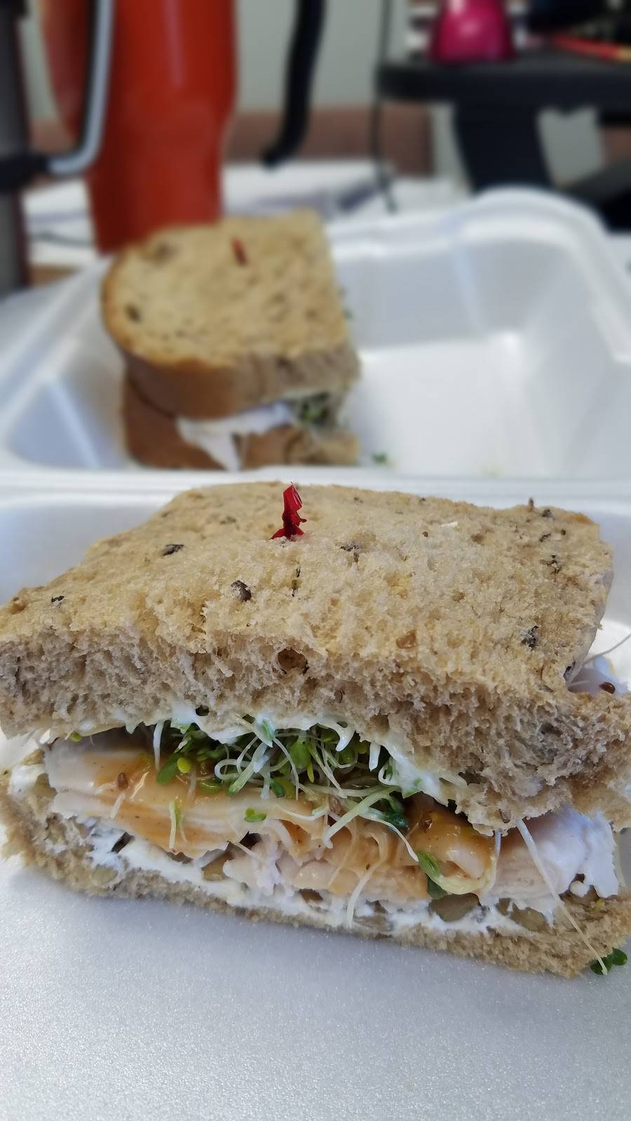 Lonnis Sandwiches Etc | restaurant | 425 Central Ave, St. Petersburg, FL 33701, USA | 7278941944 OR +1 727-894-1944