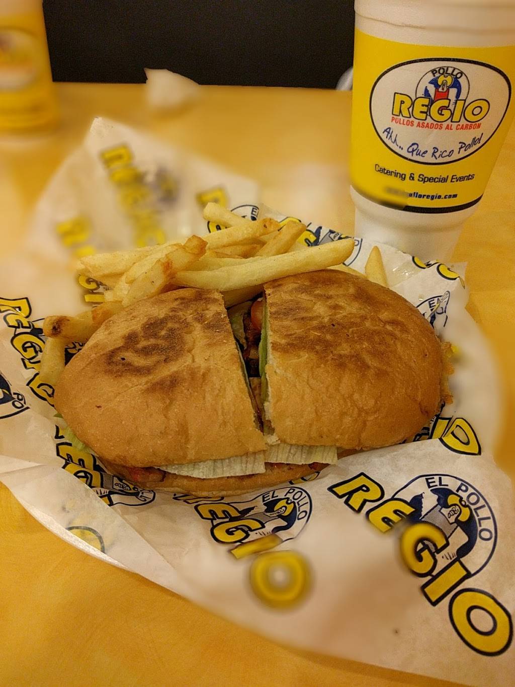Pollo Regio | restaurant | 4200 South Fwy, Fort Worth, TX 76115, USA | 8179234595 OR +1 817-923-4595