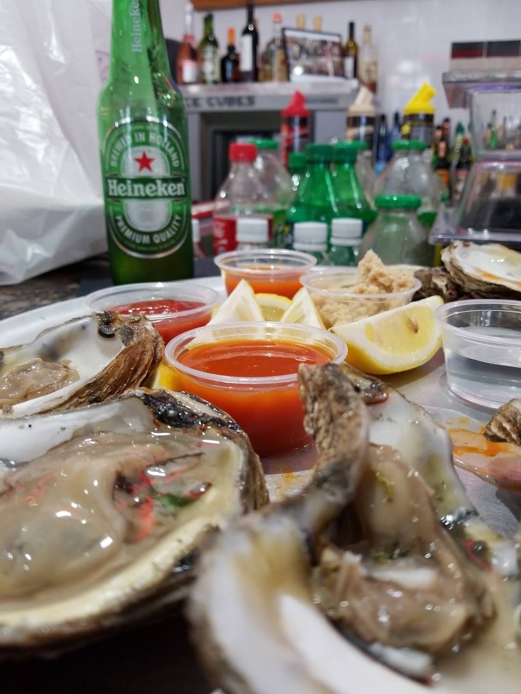 Mid Atlantic Seafood | restaurant | 3100 Queens Chapel Rd, Avondale, MD 20782, USA | 3019277770 OR +1 301-927-7770