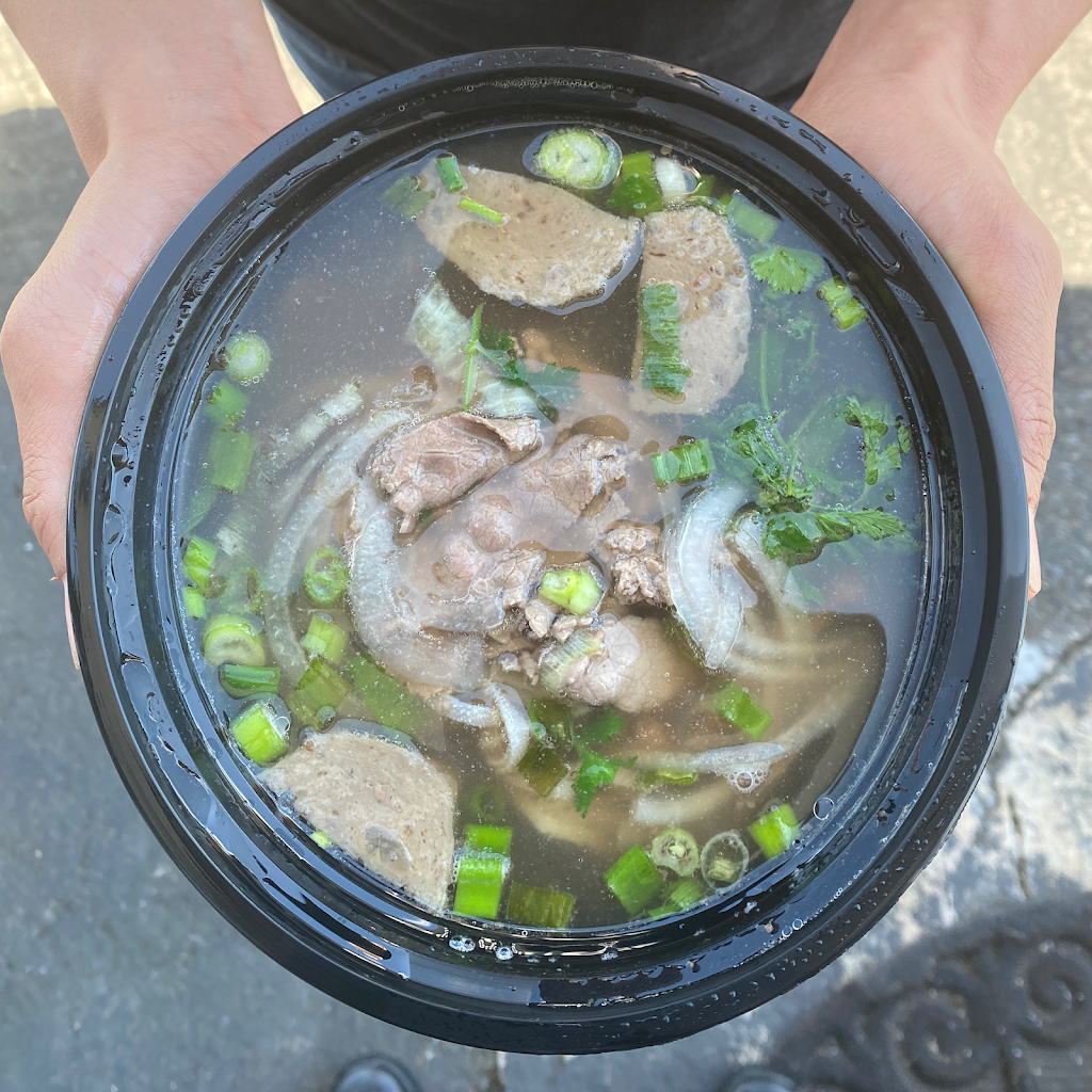 i5 Pho White Center | restaurant | 10256 16th Ave SW, Seattle, WA 98146, USA | 2065040062 OR +1 206-504-0062