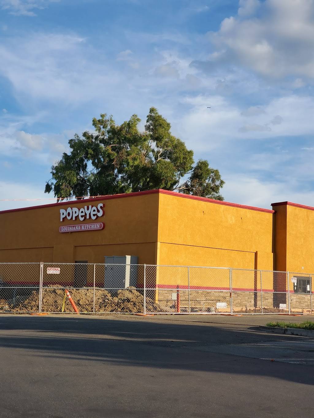 Popeyes Louisiana Kitchen | restaurant | 865 N Hacienda Blvd, La Puente, CA 91744, USA | 6263336116 OR +1 626-333-6116
