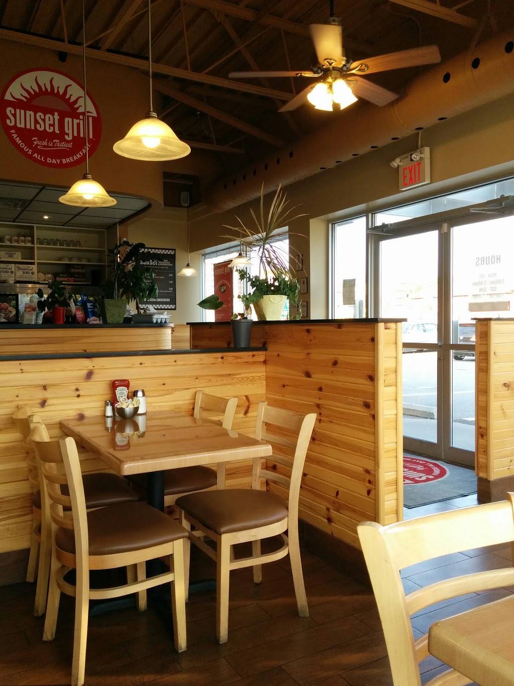 Sunset Grill | restaurant | 4551 Kingston Rd, Scarborough, ON M1E 2P1, Canada | 6473521551 OR +1 647-352-1551