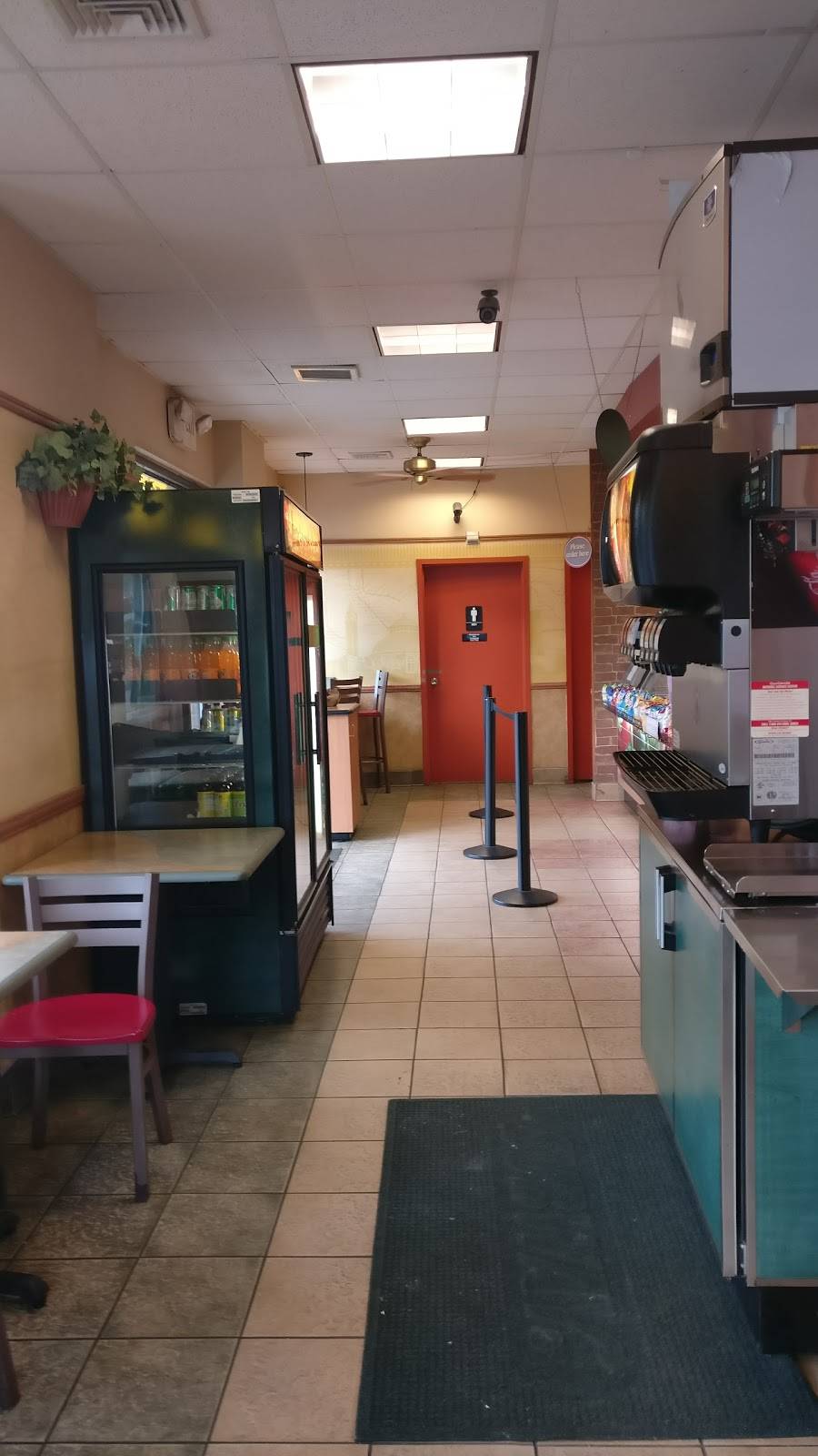 Subway | restaurant | 471 Farmington Ave, Hartford, CT 06105, USA | 8602325429 OR +1 860-232-5429