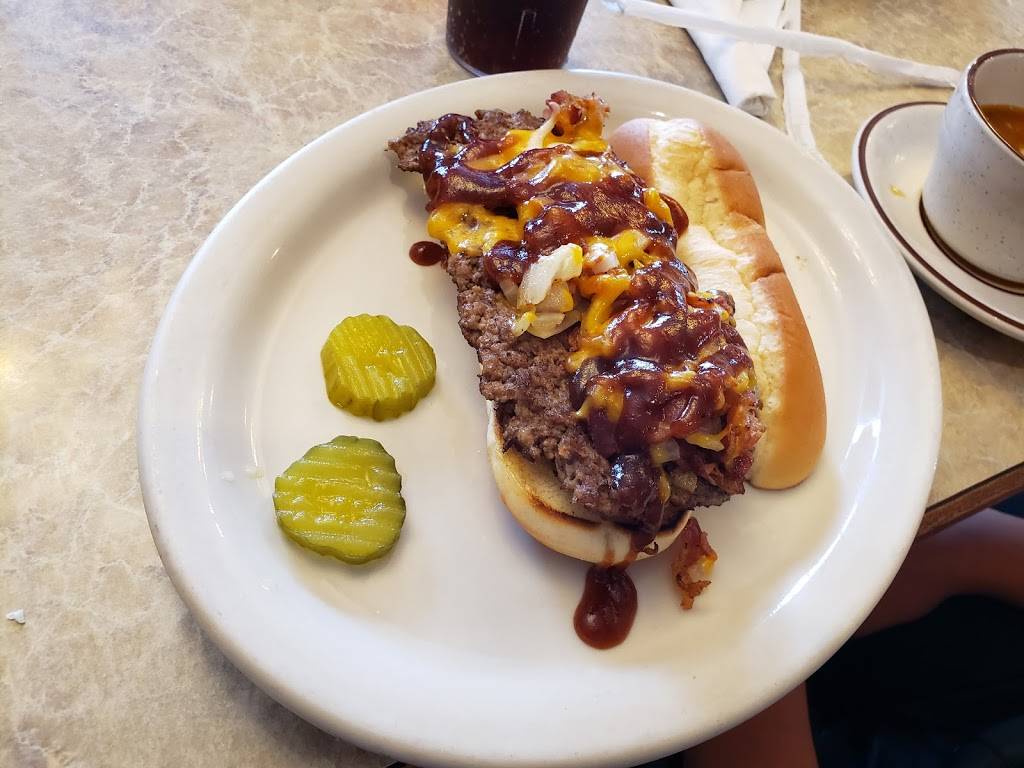 Thorpedo Restaurant | restaurant | 102 W Hill St, Thorp, WI 54771, USA | 7156695515 OR +1 715-669-5515