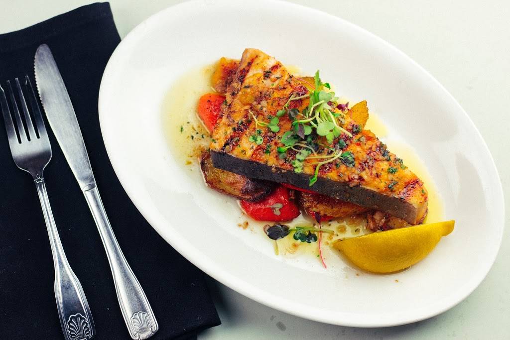 10 Rocks Tapas Bar & Restaurant | restaurant | 1091 Main St, Pawtucket, RI 02860, USA | 4017280800 OR +1 401-728-0800