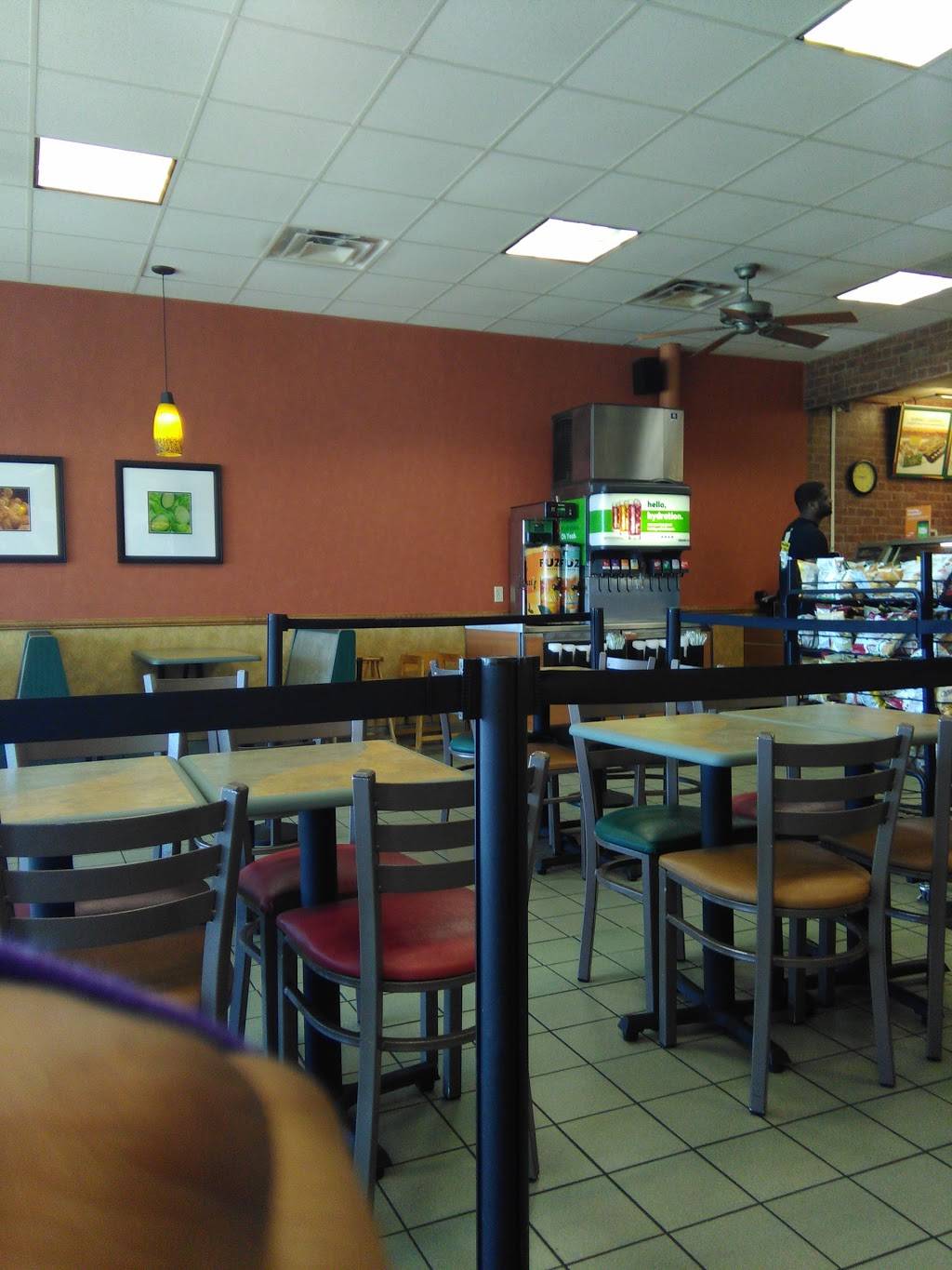 Subway Restaurants | restaurant | Summit at, 1100 Bridgewood Dr Suite 115, Fort Worth, TX 76112, USA | 8174518314 OR +1 817-451-8314