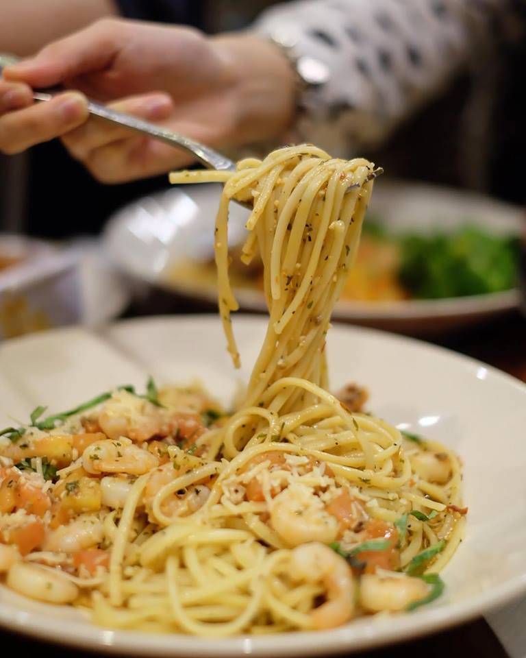 Tony Romas | restaurant | 701 8th St, Greeley, CO 80631, USA | 9703532841 OR +1 970-353-2841