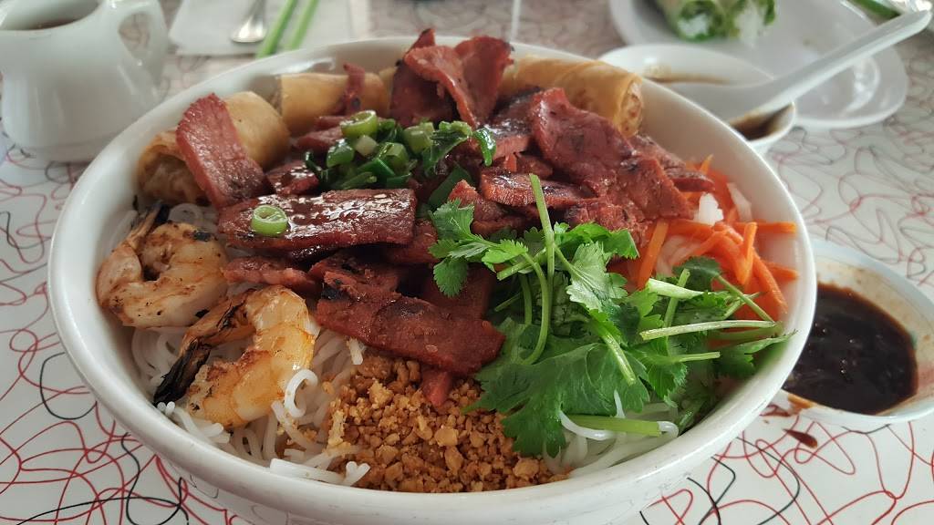 K T Noodles | restaurant | 3101 Sunset Blvd # 1B, Rocklin, CA 95677, USA | 9166243469 OR +1 916-624-3469