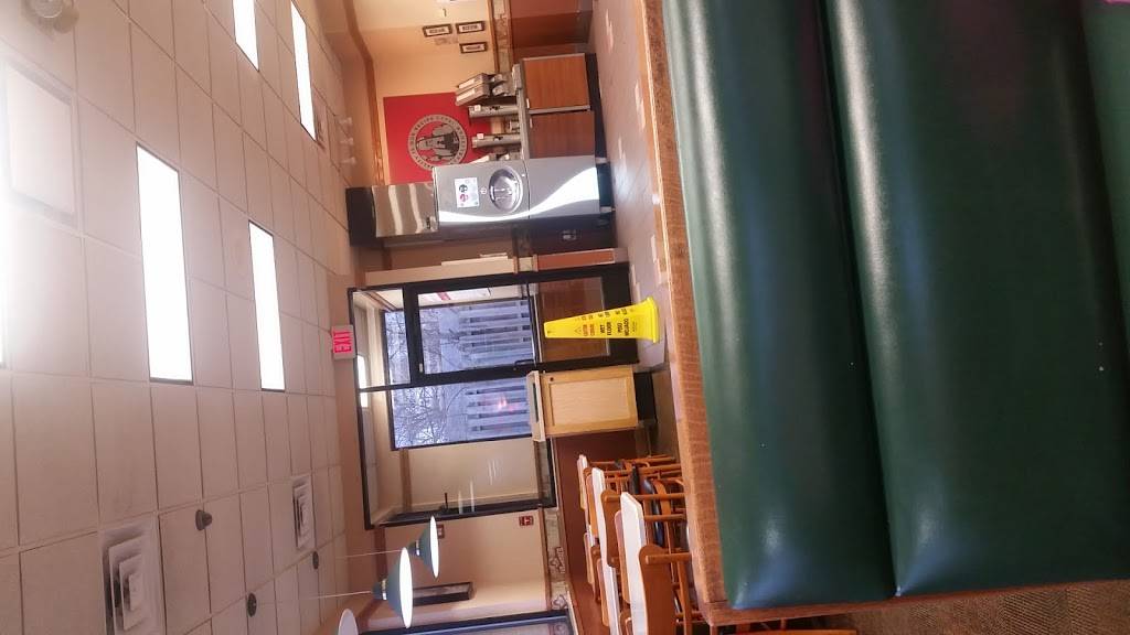 Wendys | restaurant | 525 Cleveland St, Elyria, OH 44035, USA | 4403658805 OR +1 440-365-8805