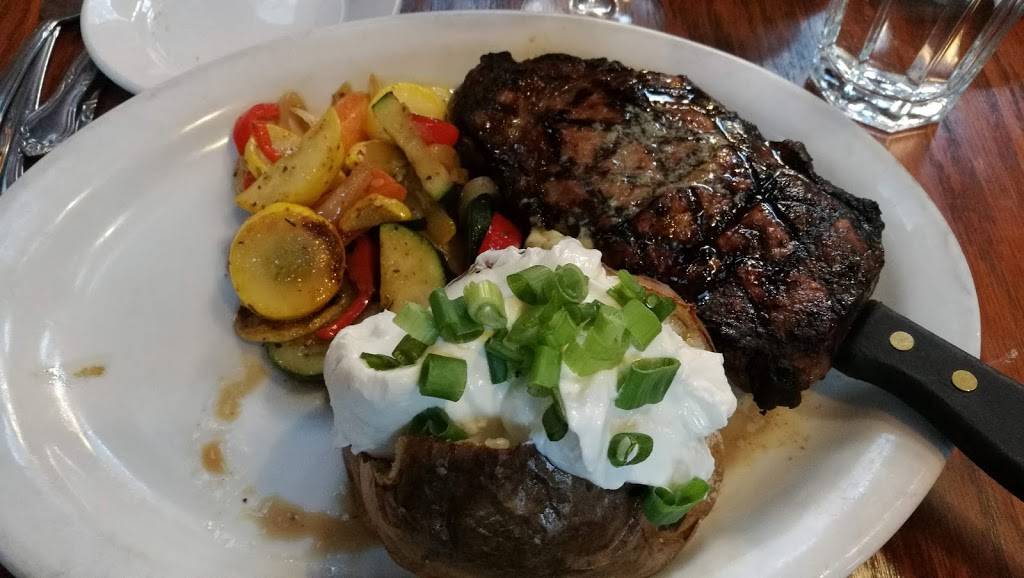 The Eproson House | restaurant | 22930 Twain Harte Dr, Twain Harte, CA 95383, USA | 2095863700 OR +1 209-586-3700